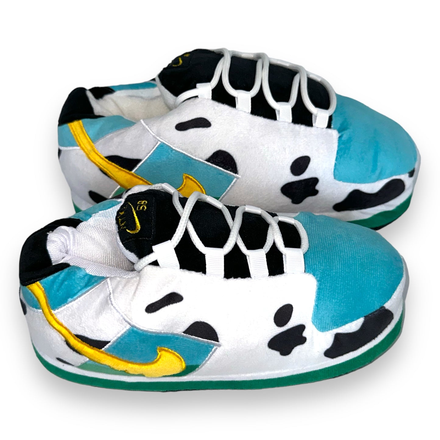 Low 'Moo Moo' Sneaker Slippers - Trend Sellers